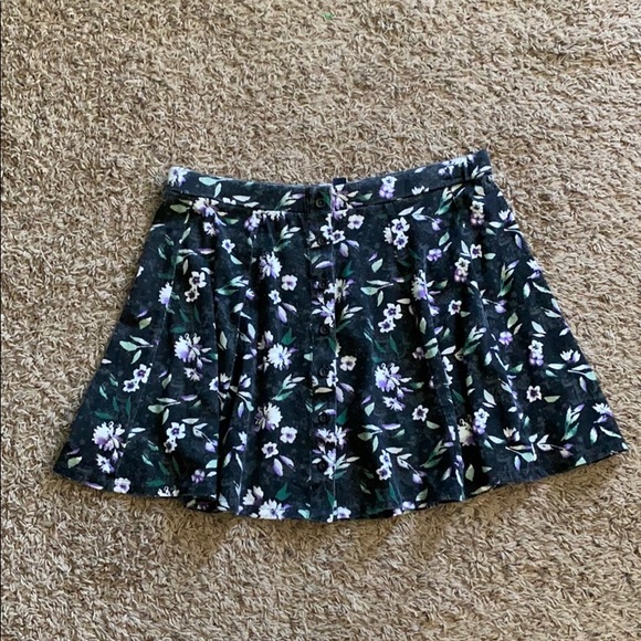 American Eagle Outfitters Dresses & Skirts - American Eagle mini skirt